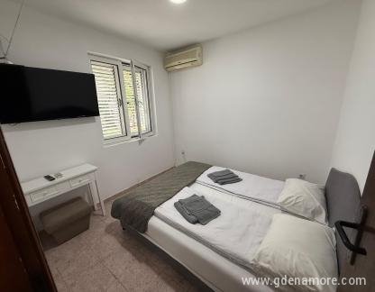 Apartment Anna-Nikola, privatni smeštaj u mestu Igalo, Crna Gora - BETT APART.2